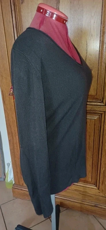 Anthracite gray sweater by Clara Vitti size 46 – photo 6